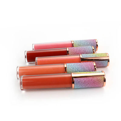 Laatste bedrijfscasus over De privé Lipgloss van Logo Waterproof Glitter Tubes Clear van de Etiketdouane